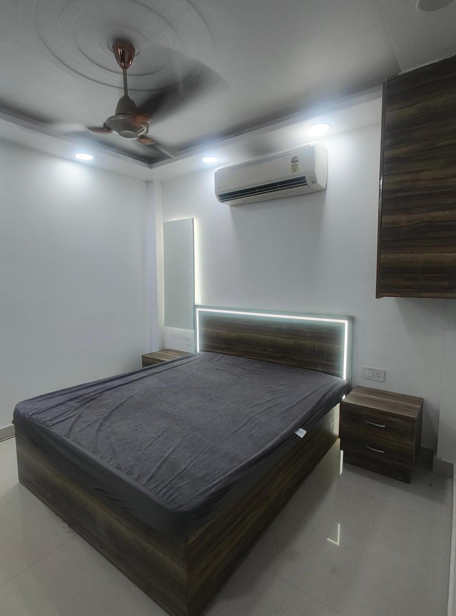 Hotel Enchanted The Roof Rekha, With Private Trace Garden Nueva Delhi Exterior foto